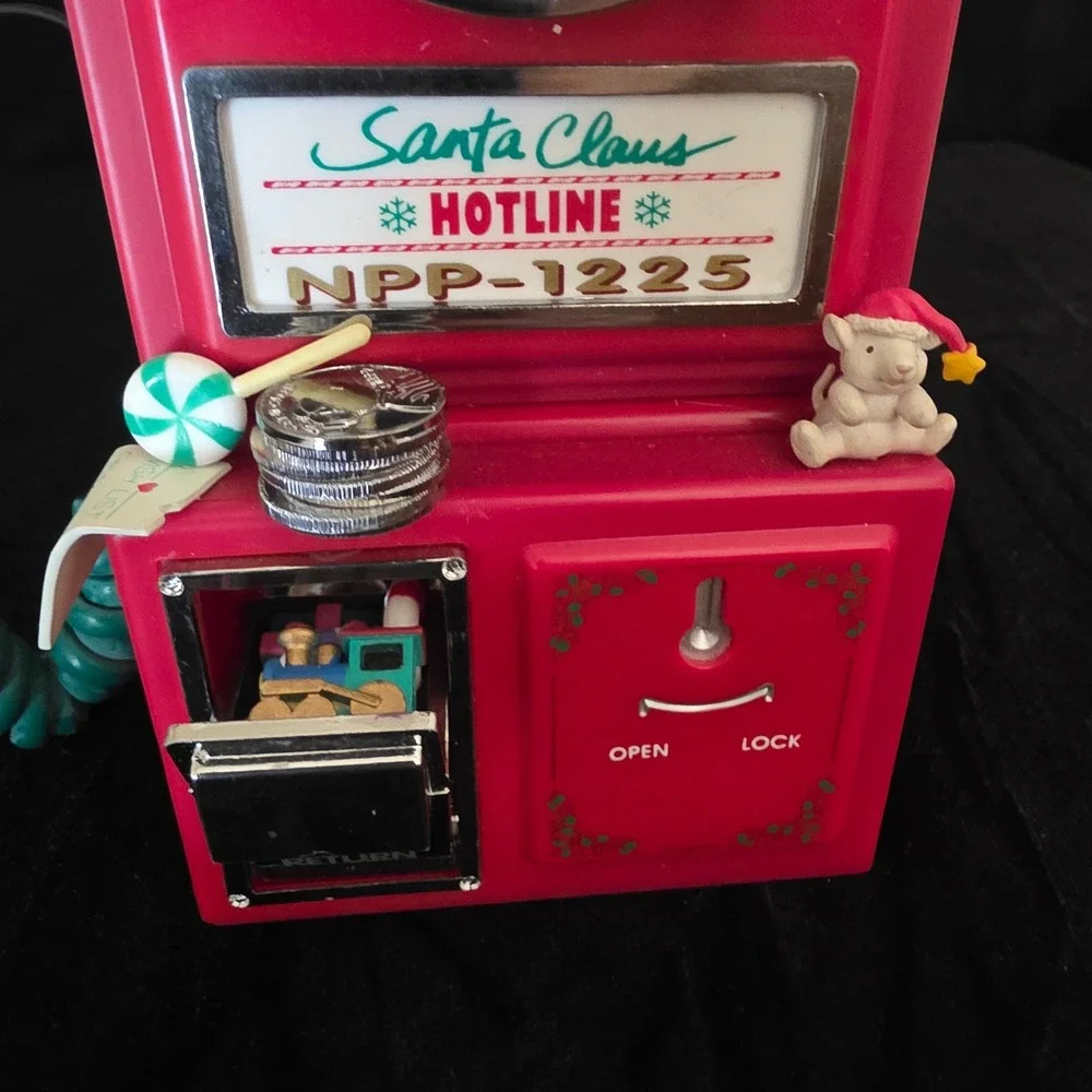 VTG Enesco Calling 2-Collect Deluxe Action Musical Santa Hotline Phone Boxed